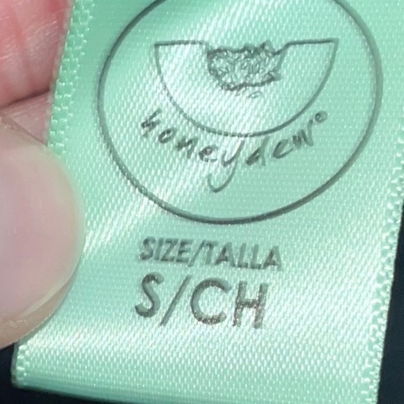 Womens pajamas set size small - Picture 7 of 7